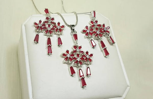 Chain Locket Set.